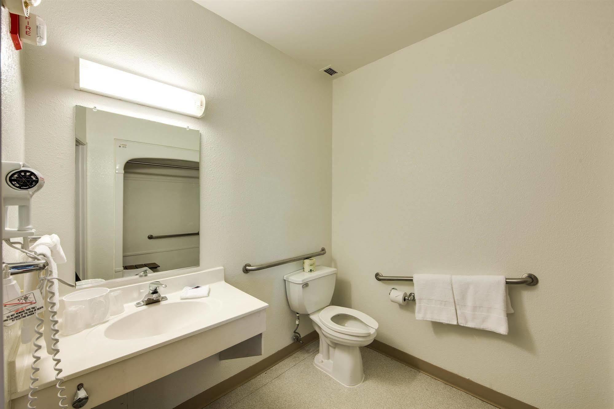 Motel 6-Brampton, On - Toronto المظهر الخارجي الصورة